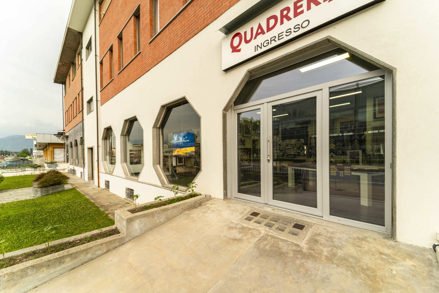 Negozio in affitto a Rosta