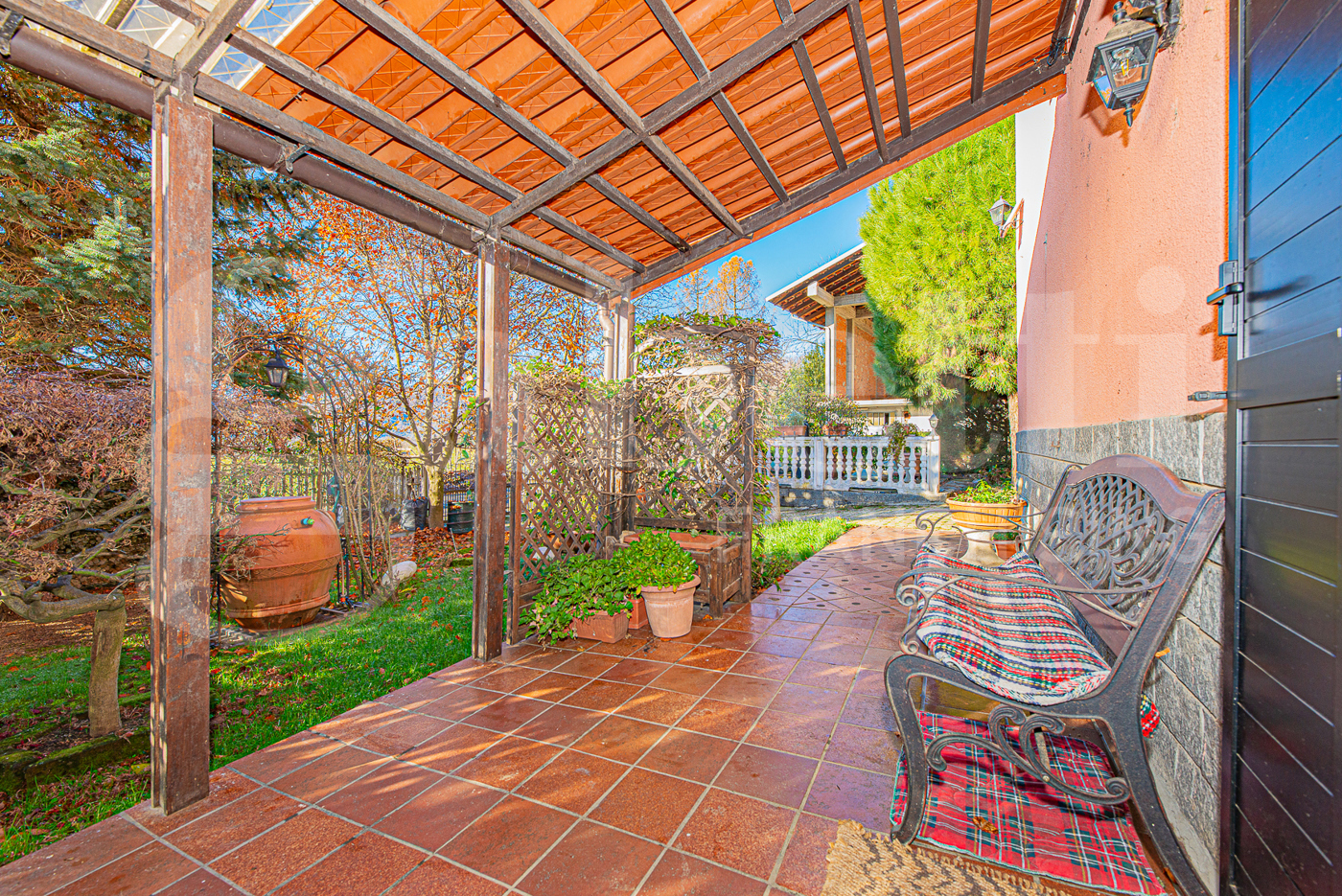 Villa con giardino a Trana