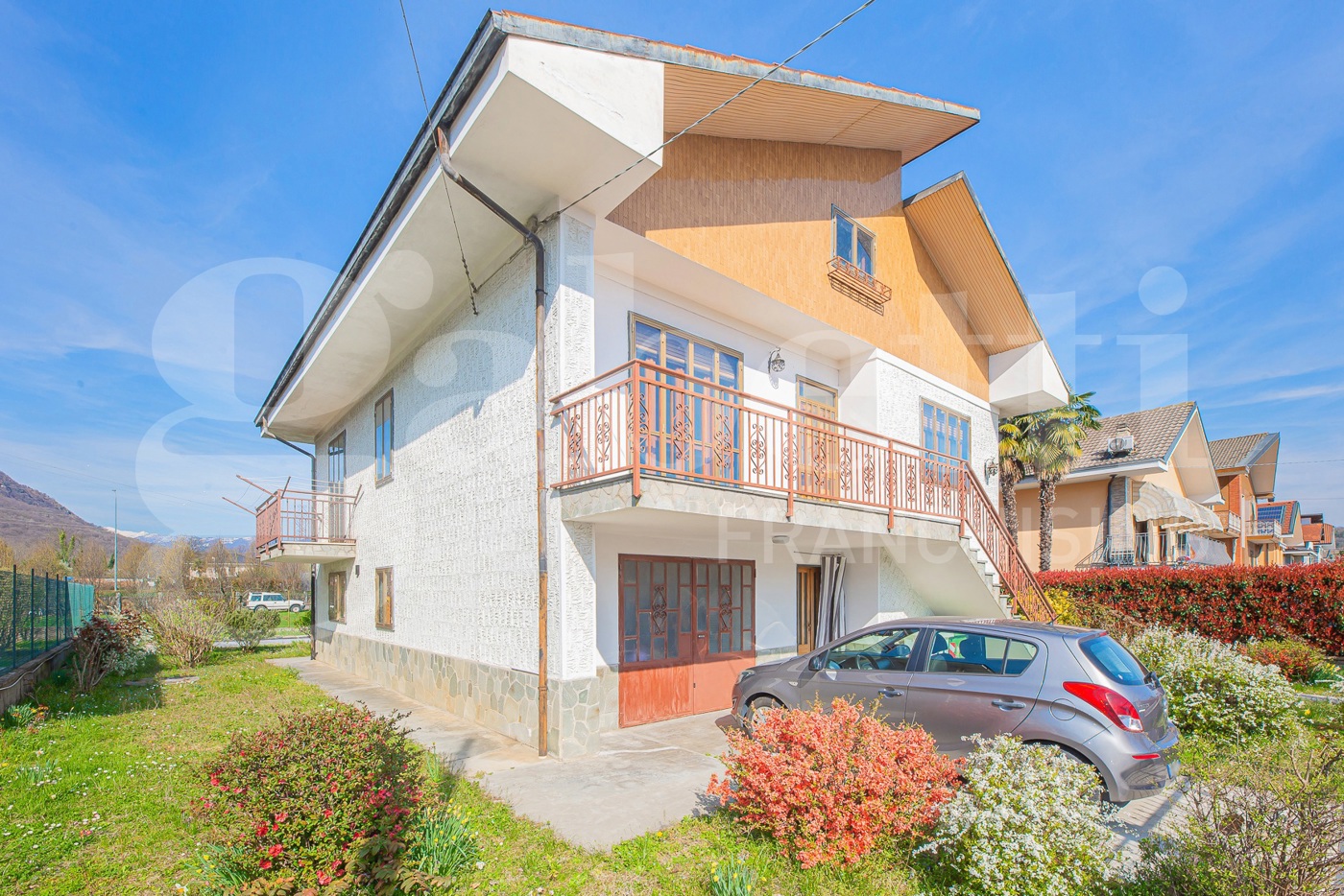 Villa Bifamiliare con giardino a Sangano