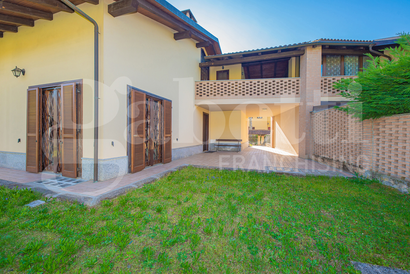 Villa con giardino a Avigliana