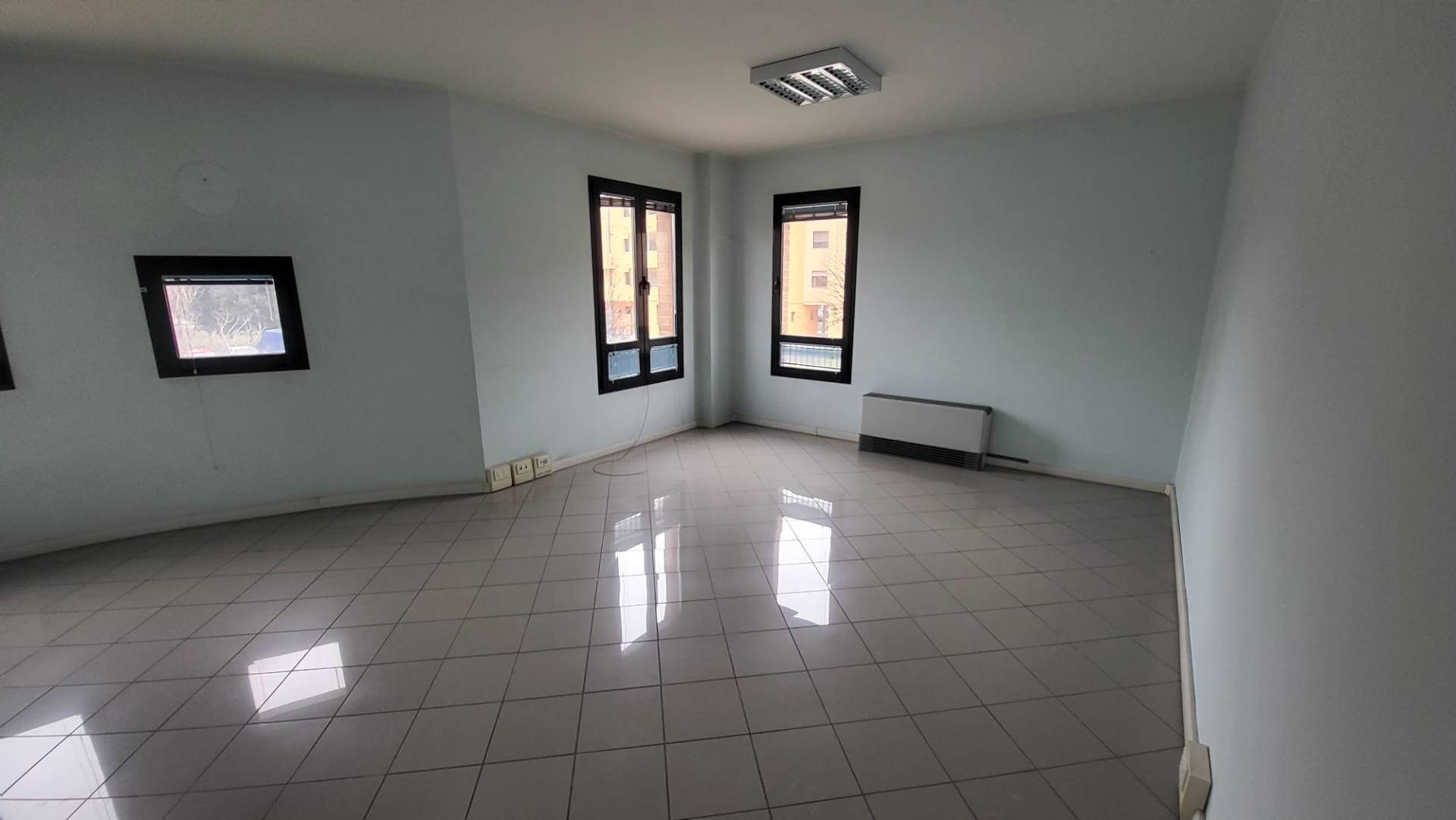 Studio/Ufficio in vendita a Modena, San Faustino
