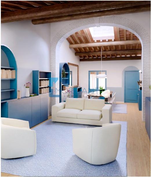 Trilocale ristrutturato, Pietrasanta centro storico