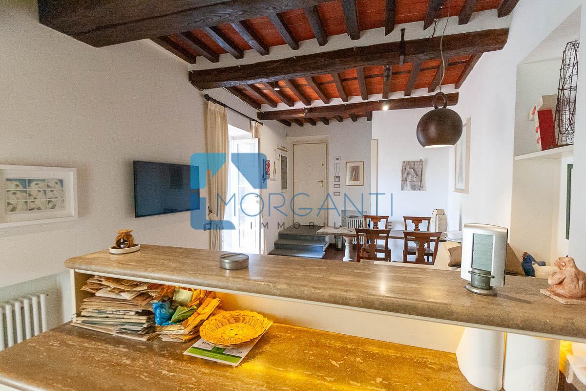Trilocale in vendita, Pietrasanta centro storico