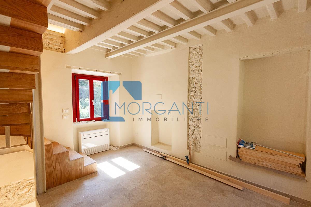 Casa indipendente ristrutturata, Pietrasanta valdicastello carducci
