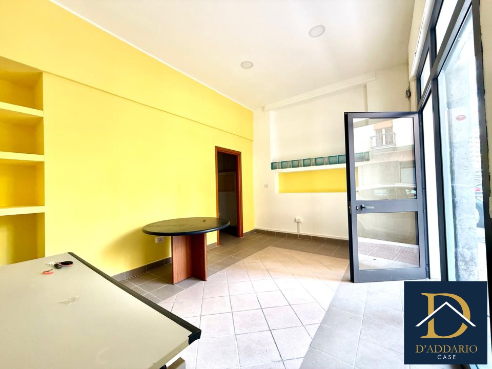 Locale commerciale in affitto, Taranto italia,montegranaro