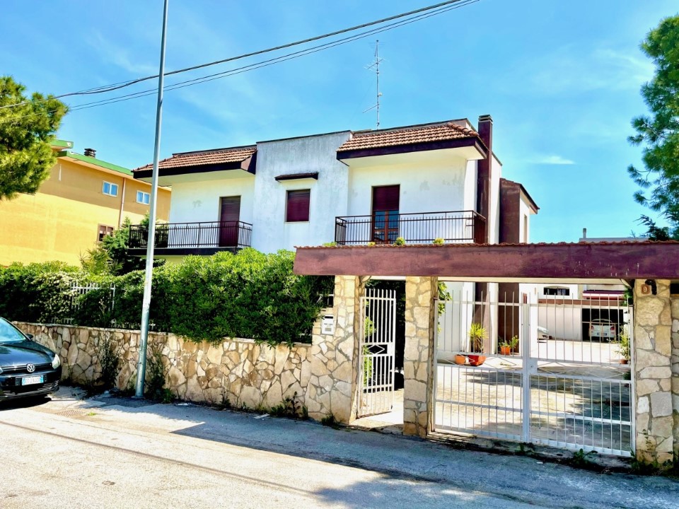 Villa in vendita, Taranto s. vito,lama,carelli