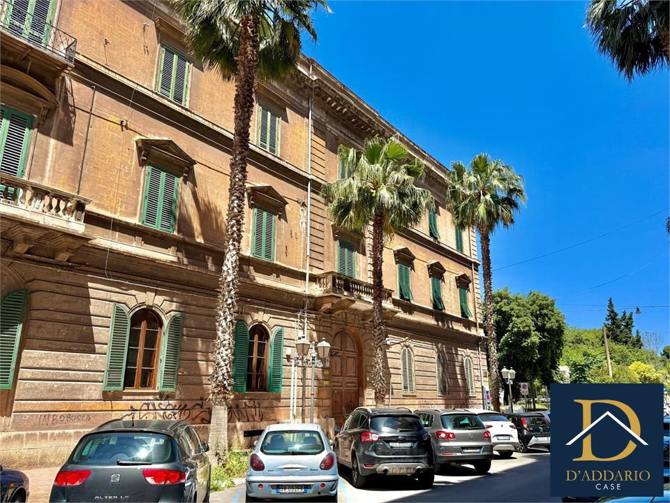 Trilocale in affitto, Taranto borgo