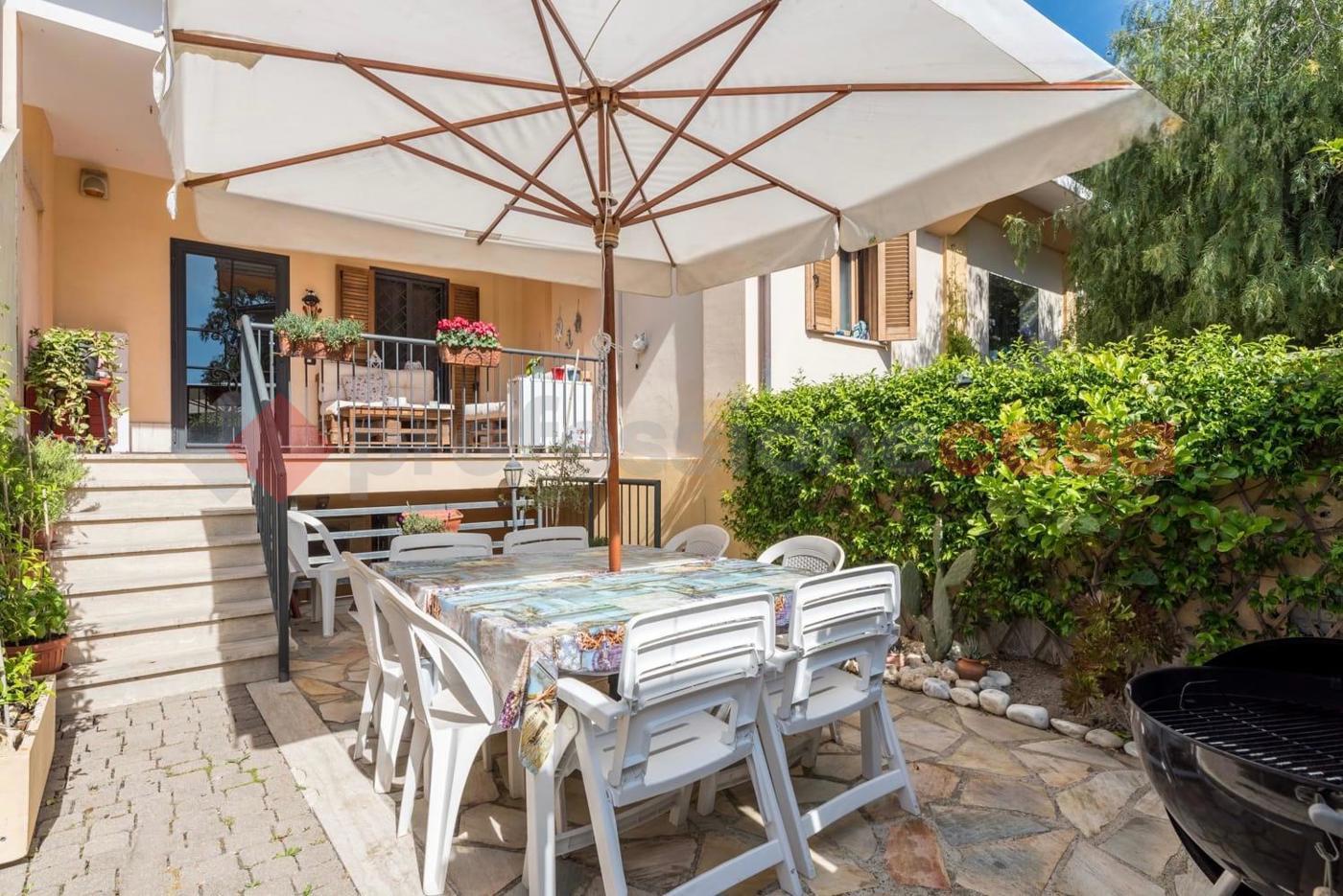 Villa con giardino a Roma