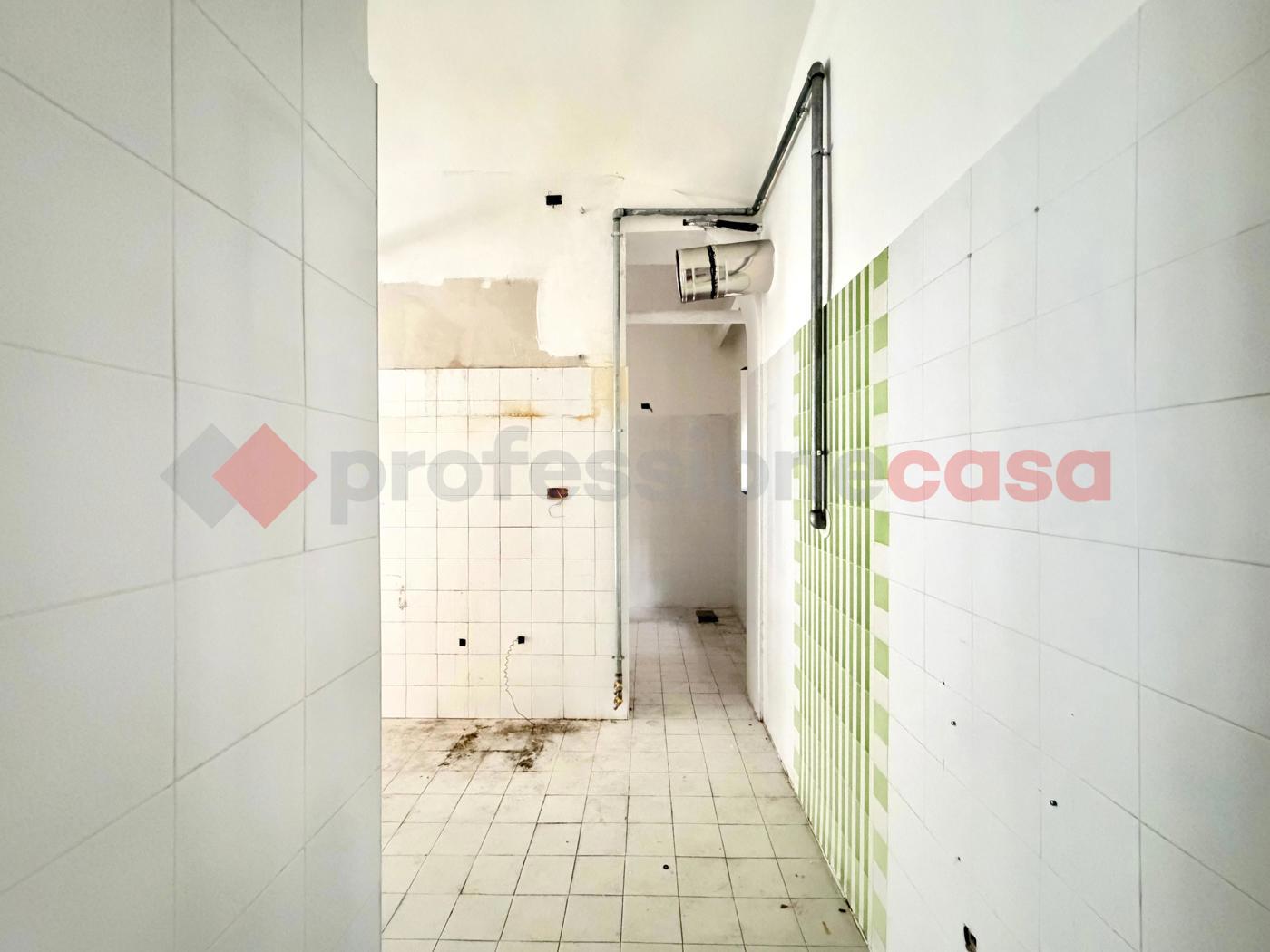 Negozio in affitto a Roma