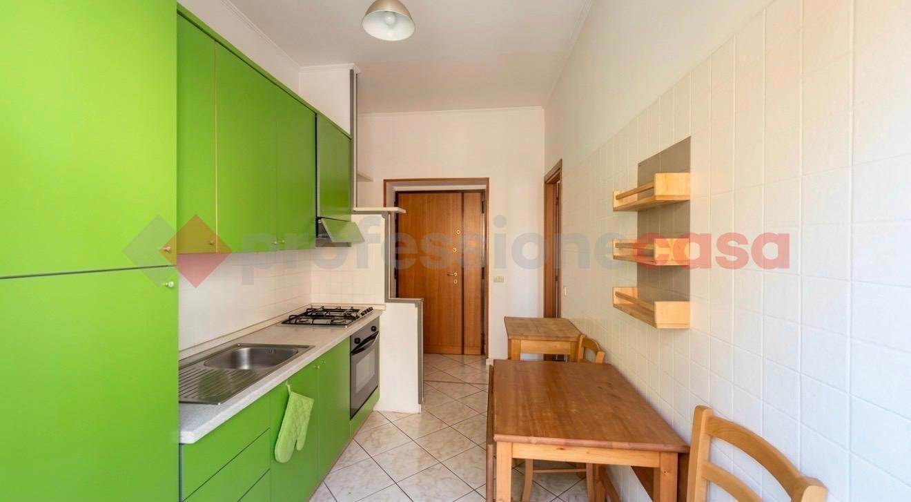 Bilocale da ristrutturare a Roma