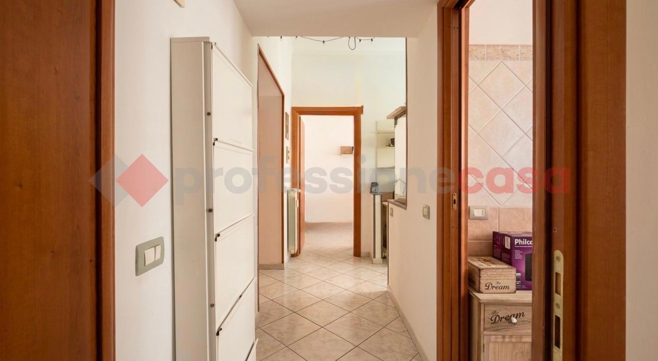 Bilocale da ristrutturare a Roma
