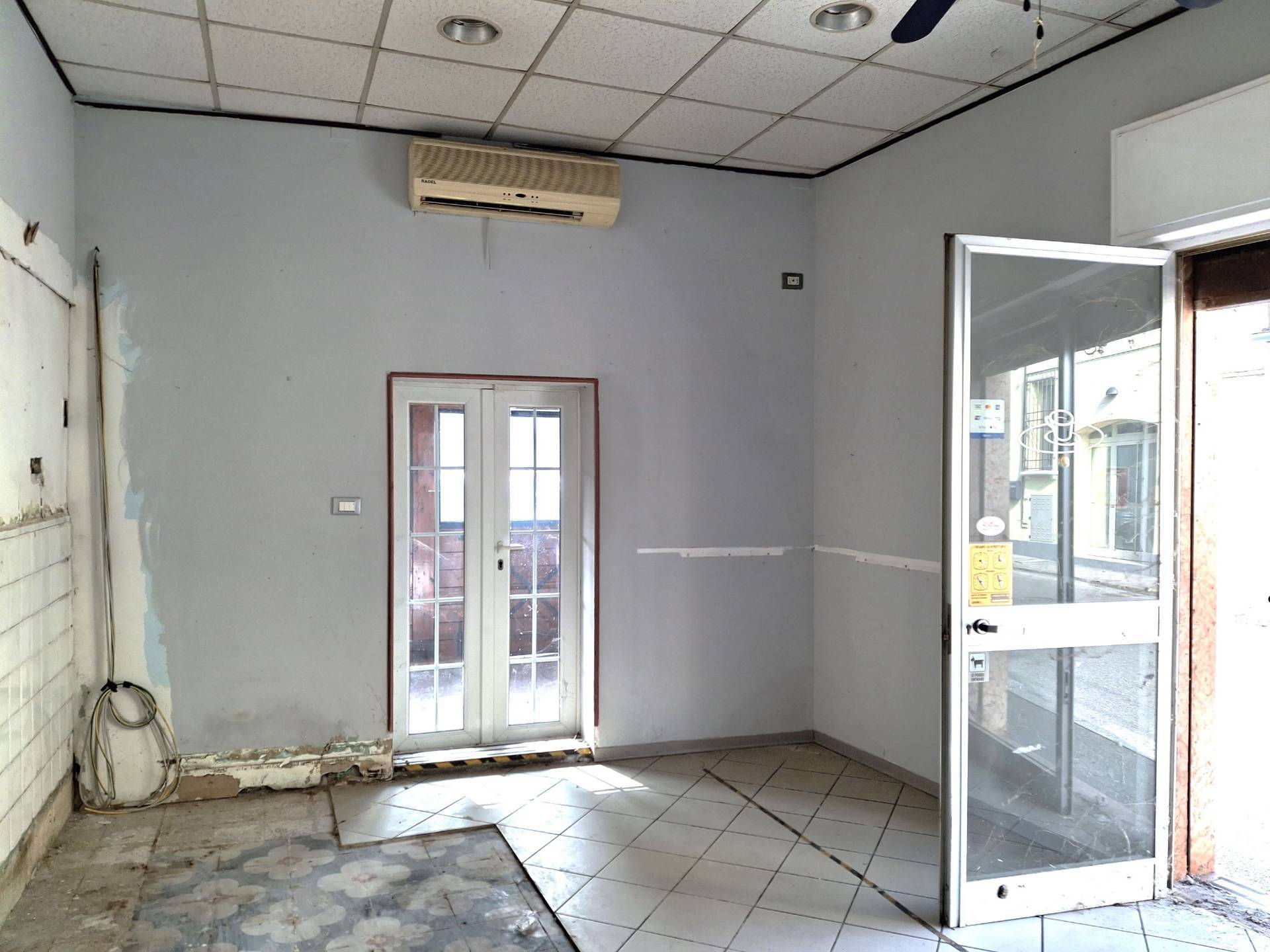 Locale commerciale in vendita a Ferrara, Francolino