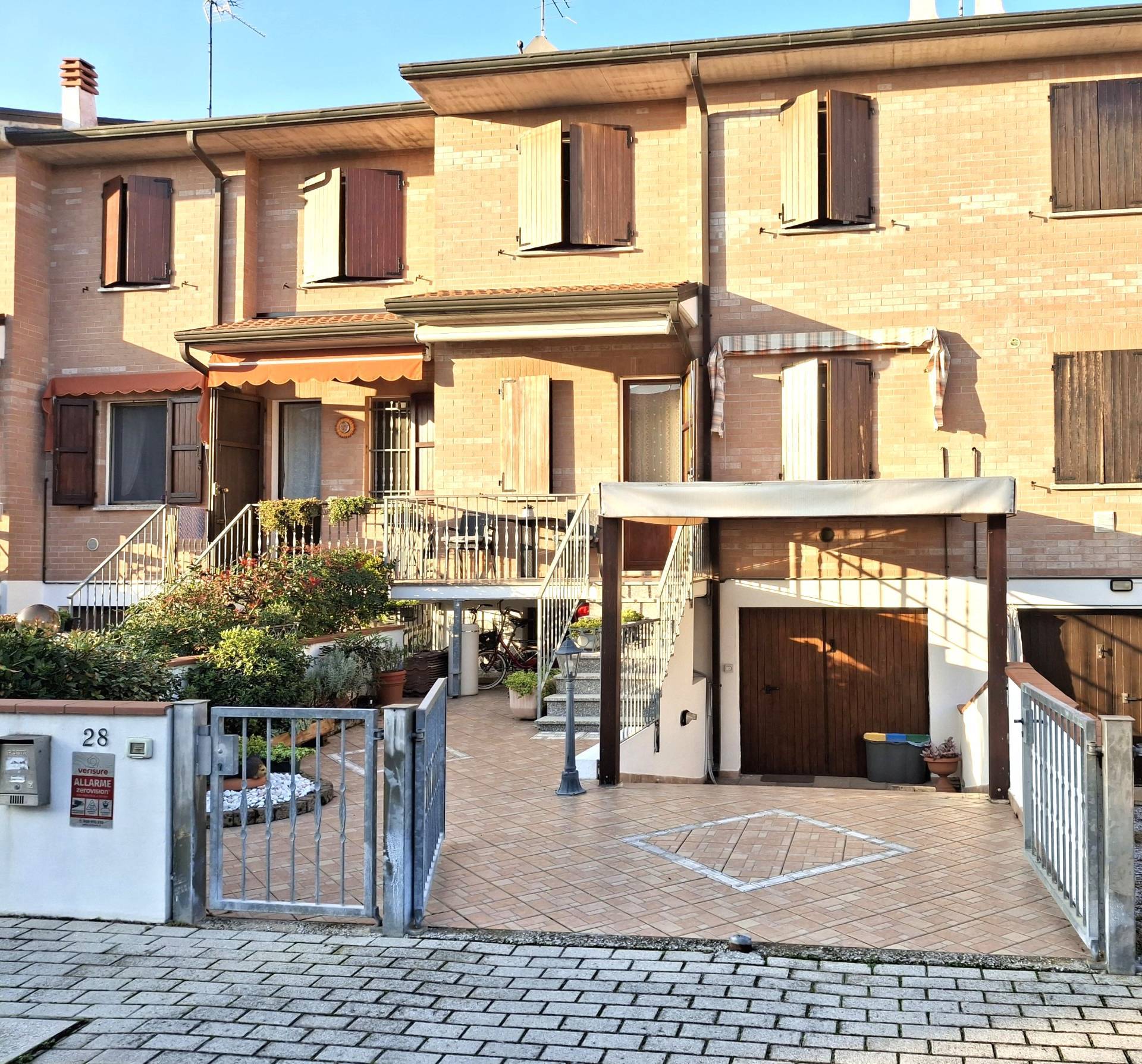 Villa con box, Ferrara san bartolomeo in bosco