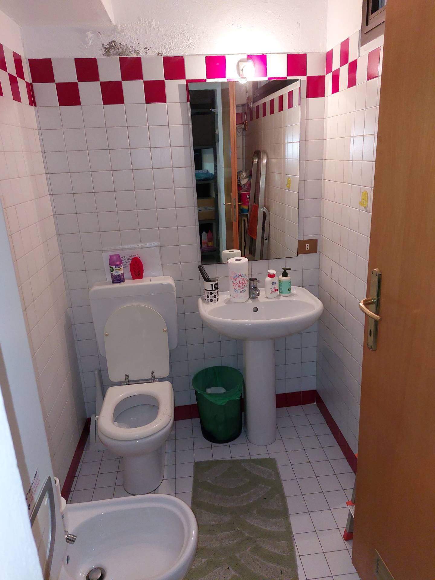 Locale commerciale in affitto a Ferrara, VIA RAVENNA