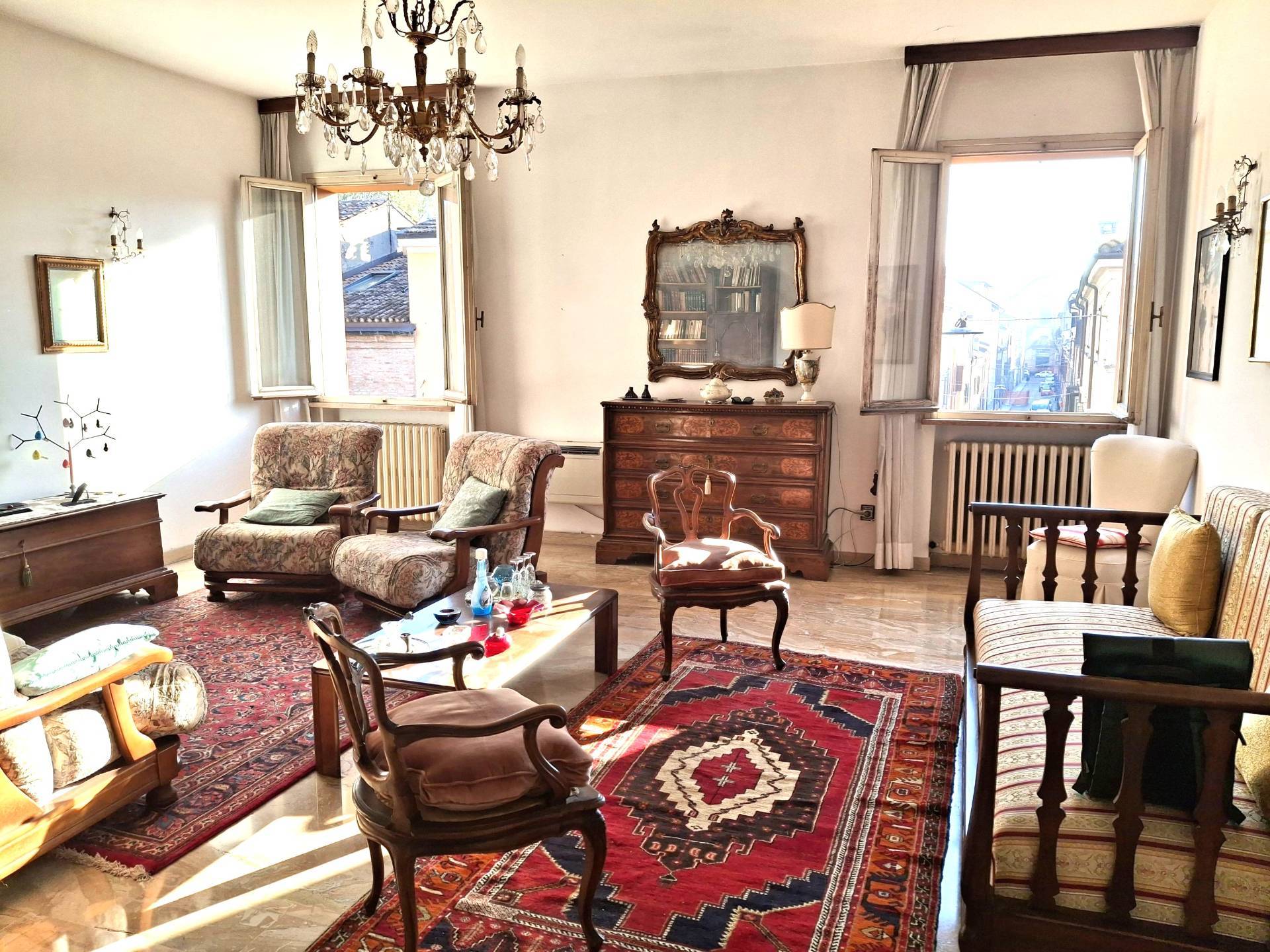 Appartamento in vendita a Ferrara, Entro Mura