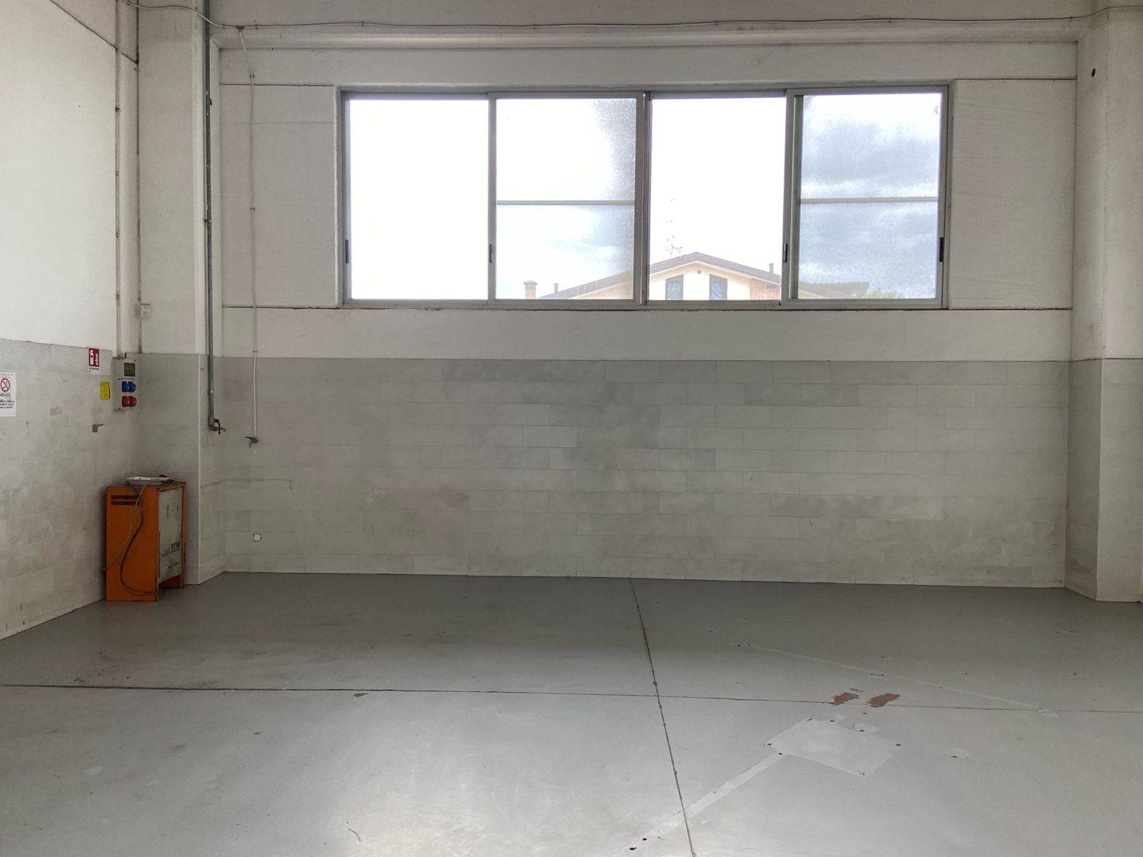 Capannone in affitto a Rimini, Viserba