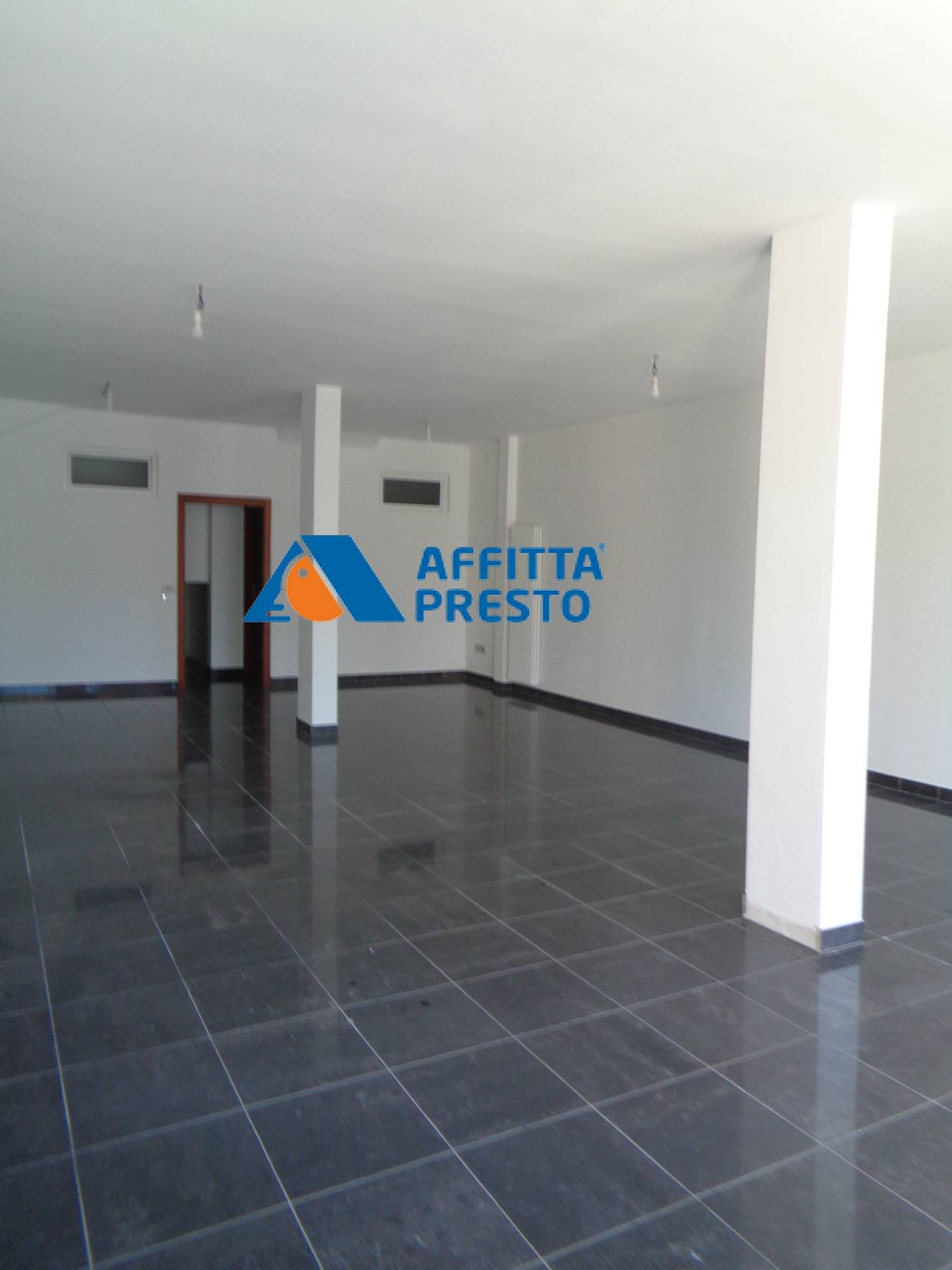 Negozio in affitto a Longiano, Budrio Di Longiano