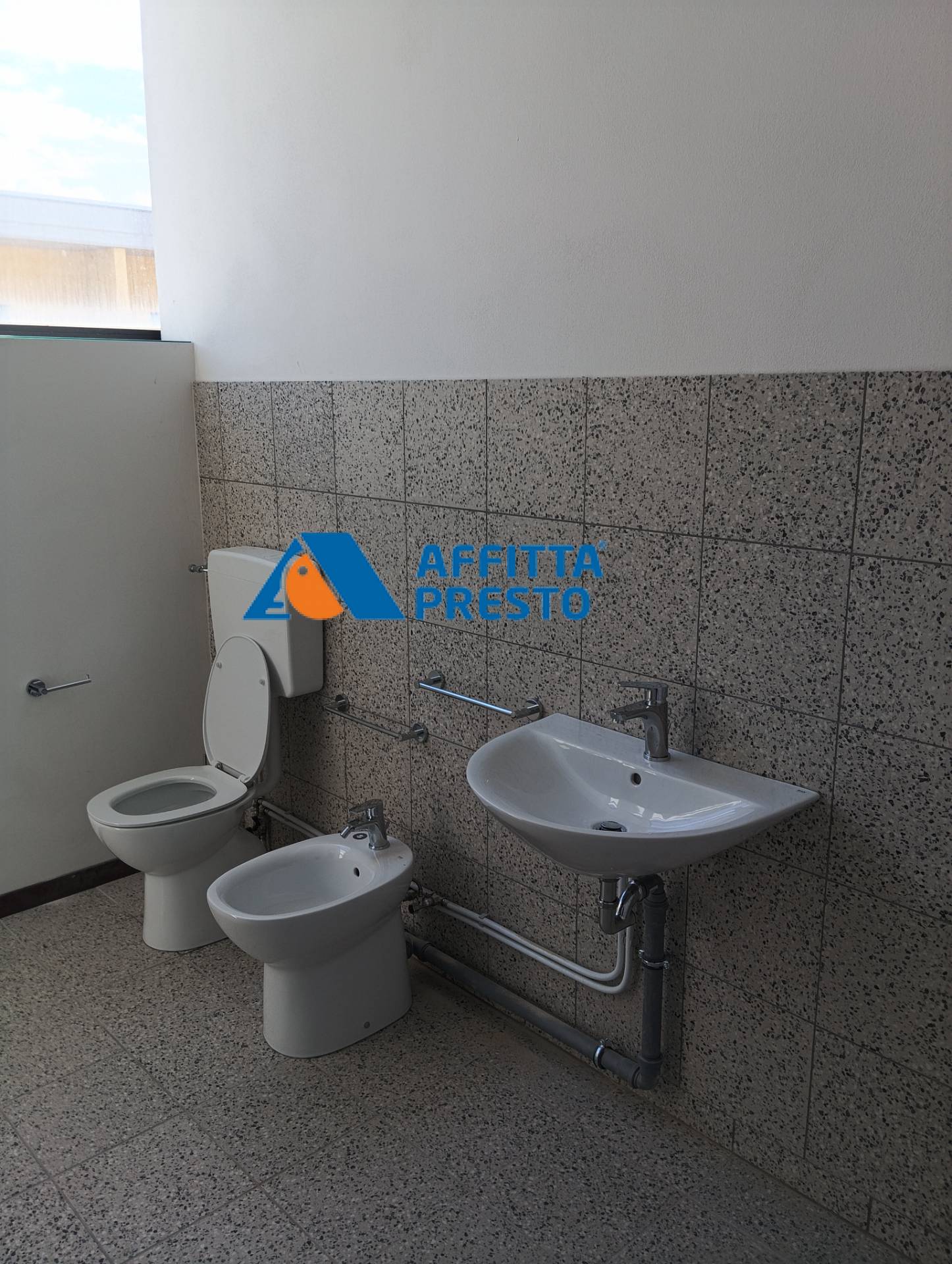 Ufficio in affitto a Longiano, Crocetta