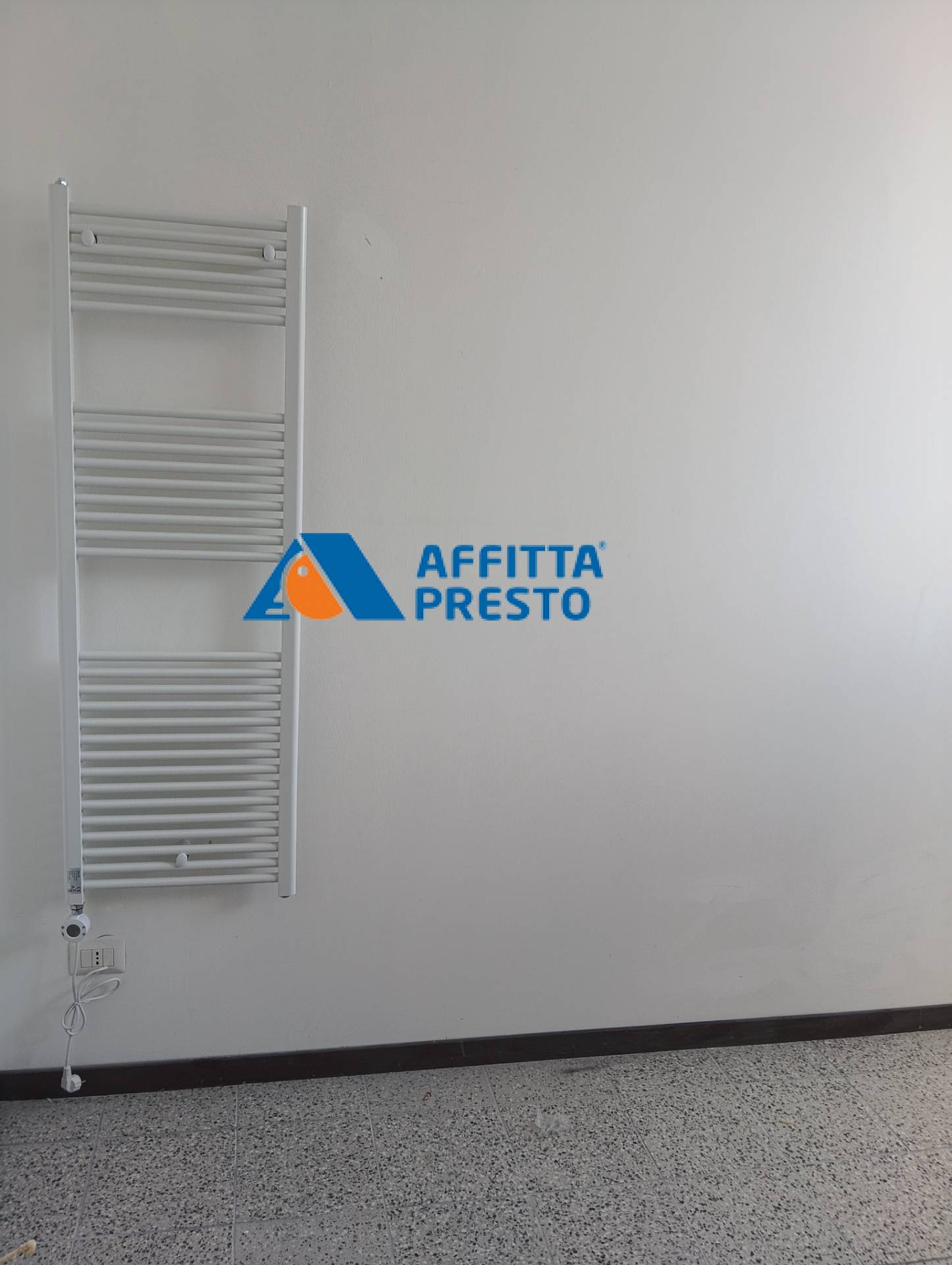 Ufficio in affitto a Longiano, Crocetta