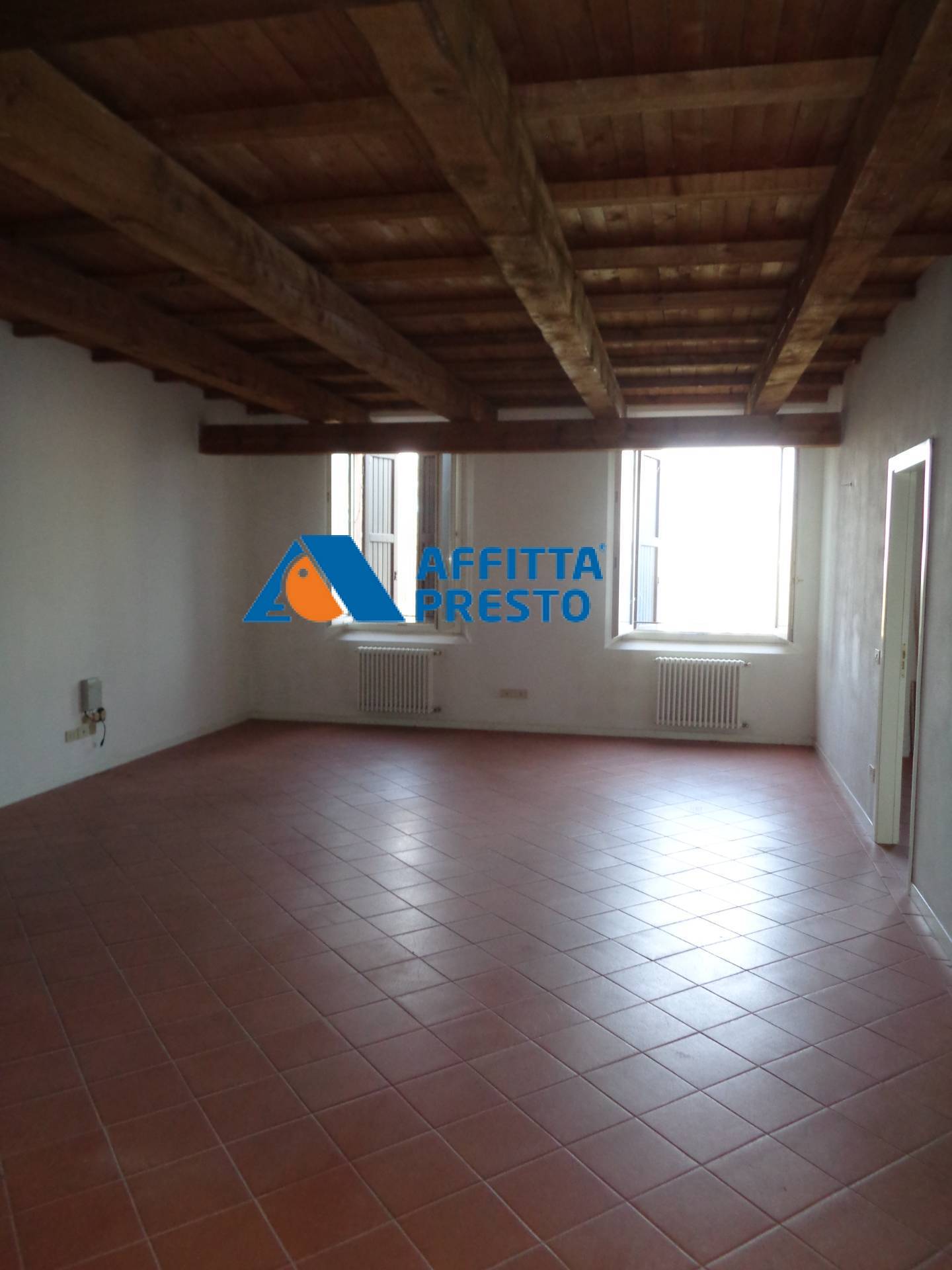 Ufficio in affitto a Gambettola, Budrio