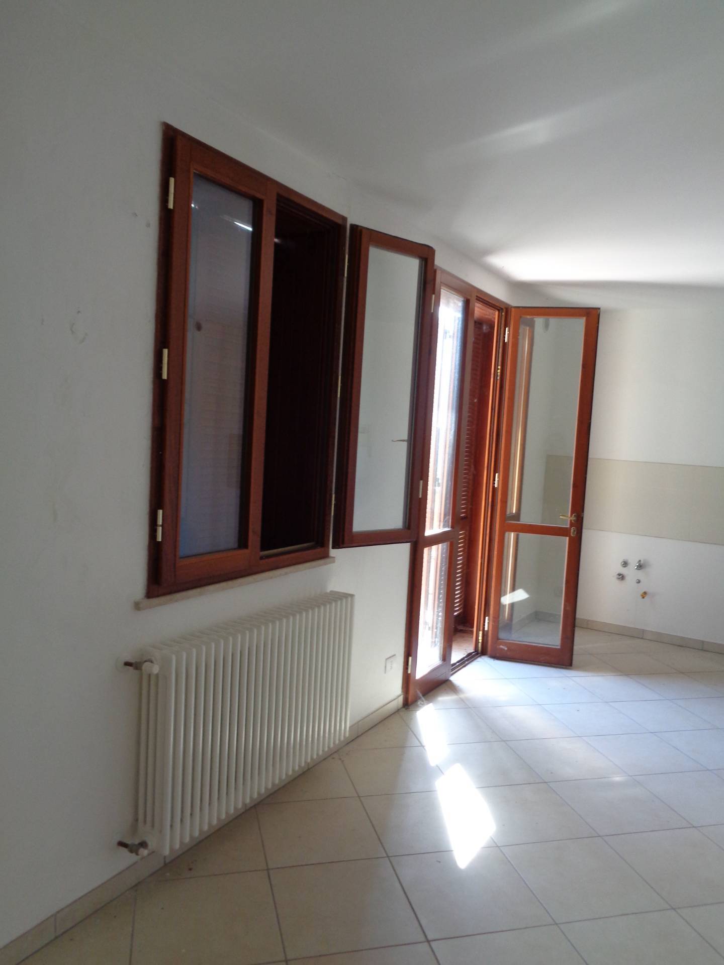 Appartamento in affitto a Roncofreddo, Roncofreddo