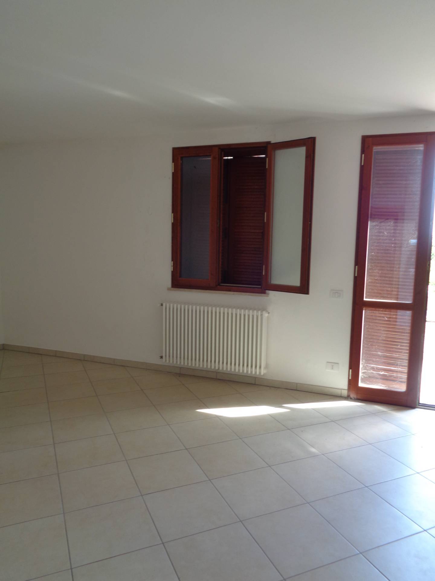 Appartamento in affitto a Roncofreddo, Roncofreddo