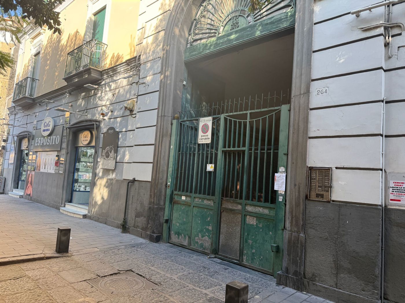 Quadrilocale in vendita a Napoli
