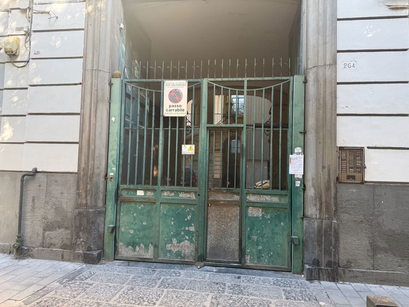 Quadrilocale in vendita a Napoli