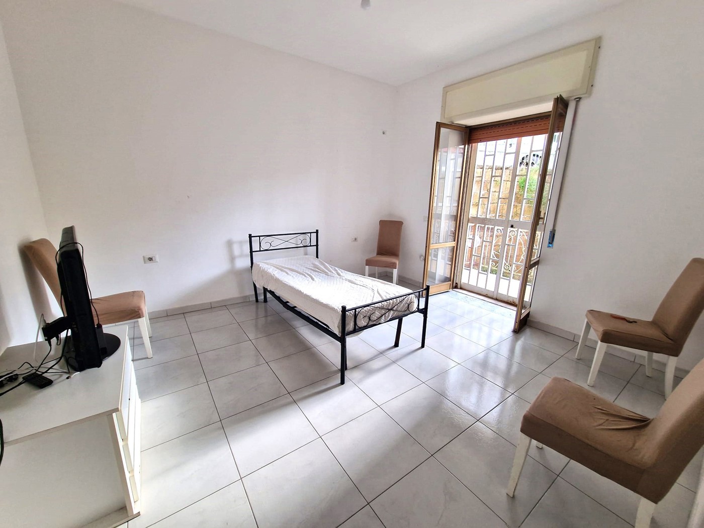 Monolocale in affitto a Napoli