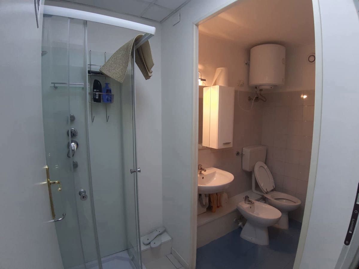 Ufficio ristrutturato a Napoli