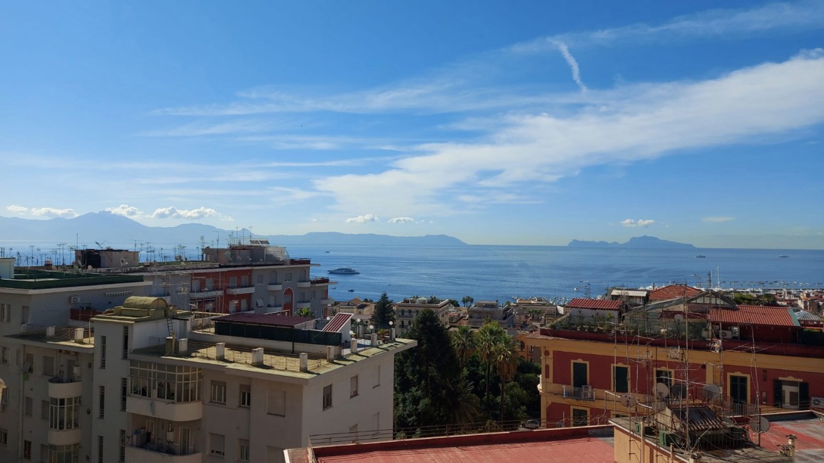 Appartamento ristrutturato a Napoli