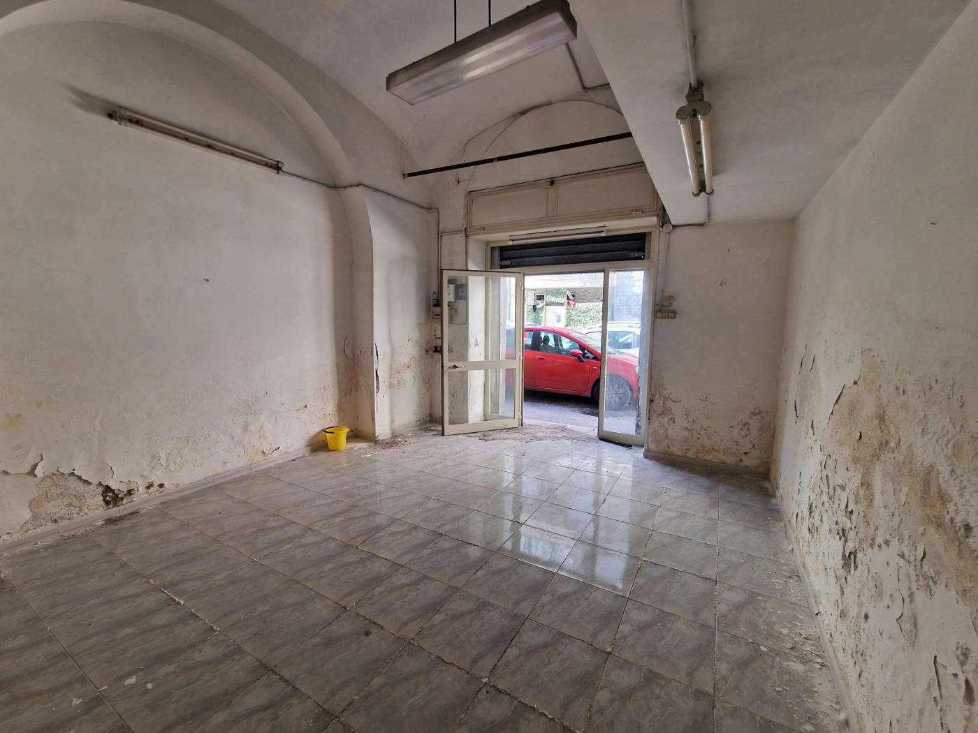 Negozio in vendita a Napoli