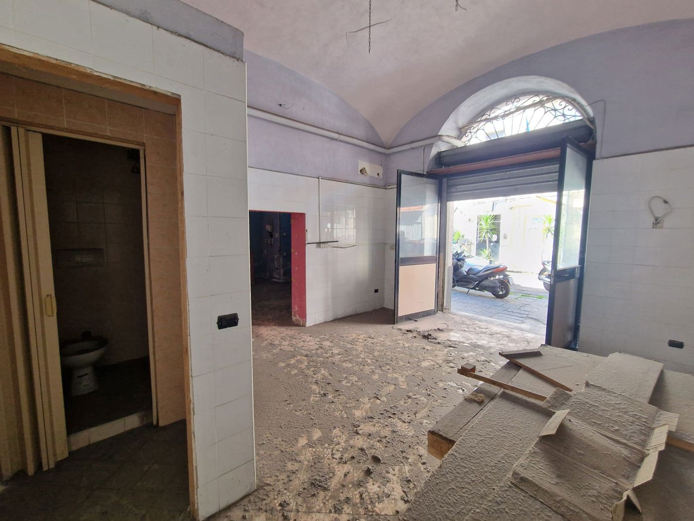 Negozio in vendita a Napoli