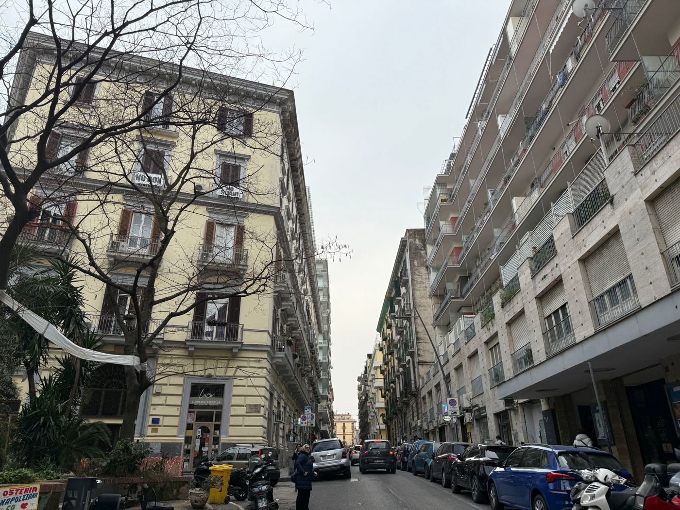 Trilocale ristrutturato a Napoli