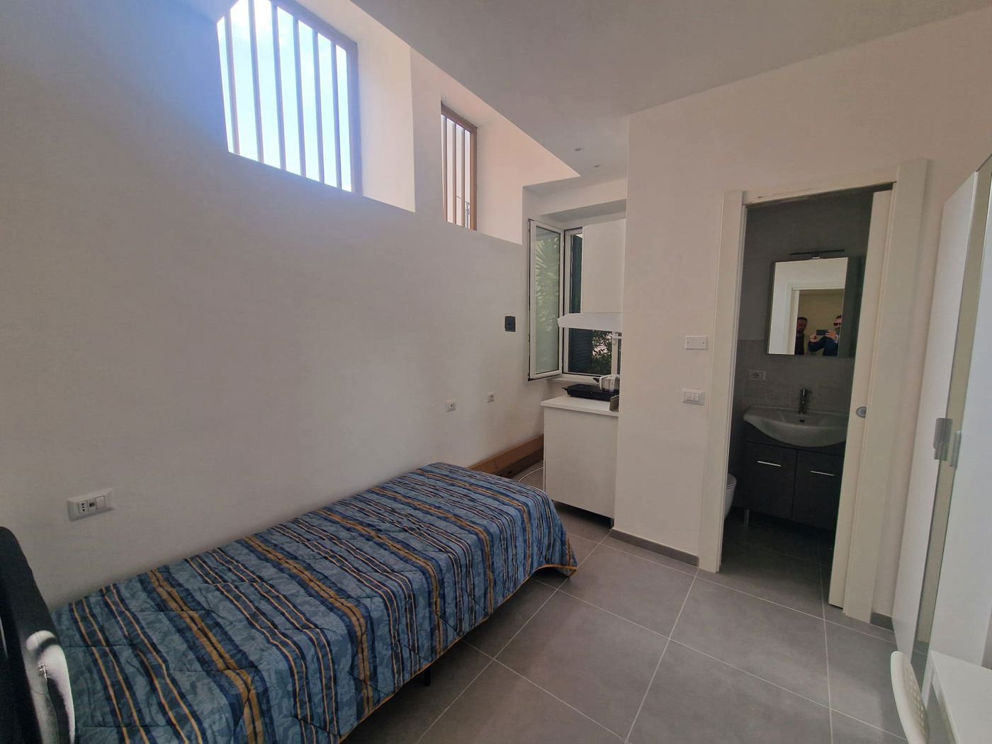 Monolocale arredato in affitto a Napoli