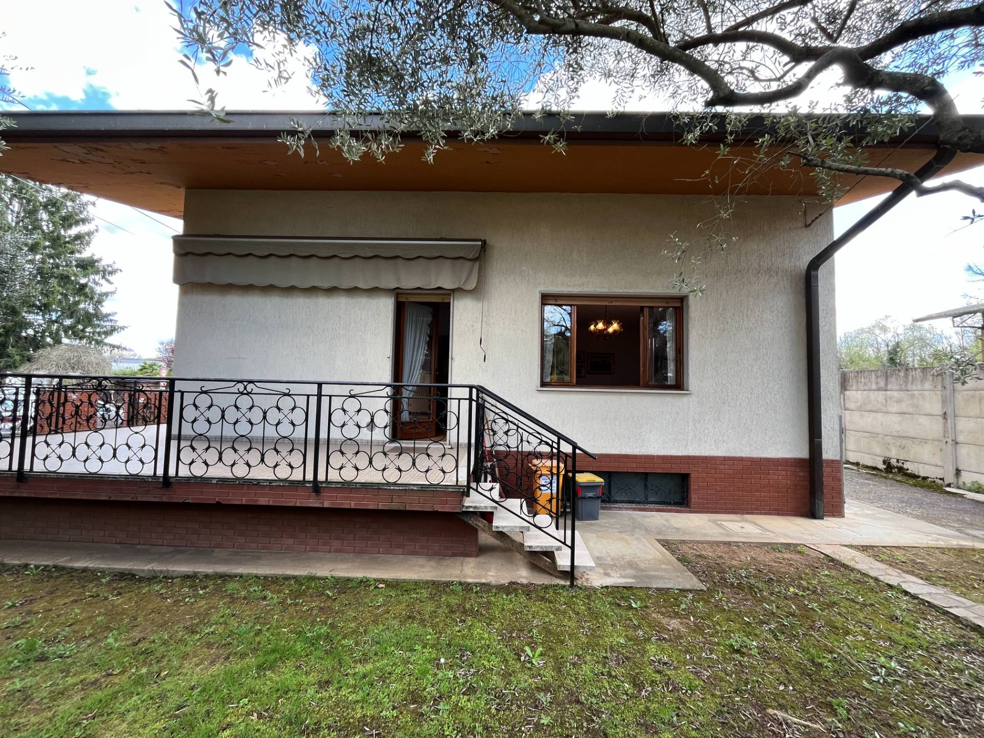 Casa indipendente in vendita a Mossa