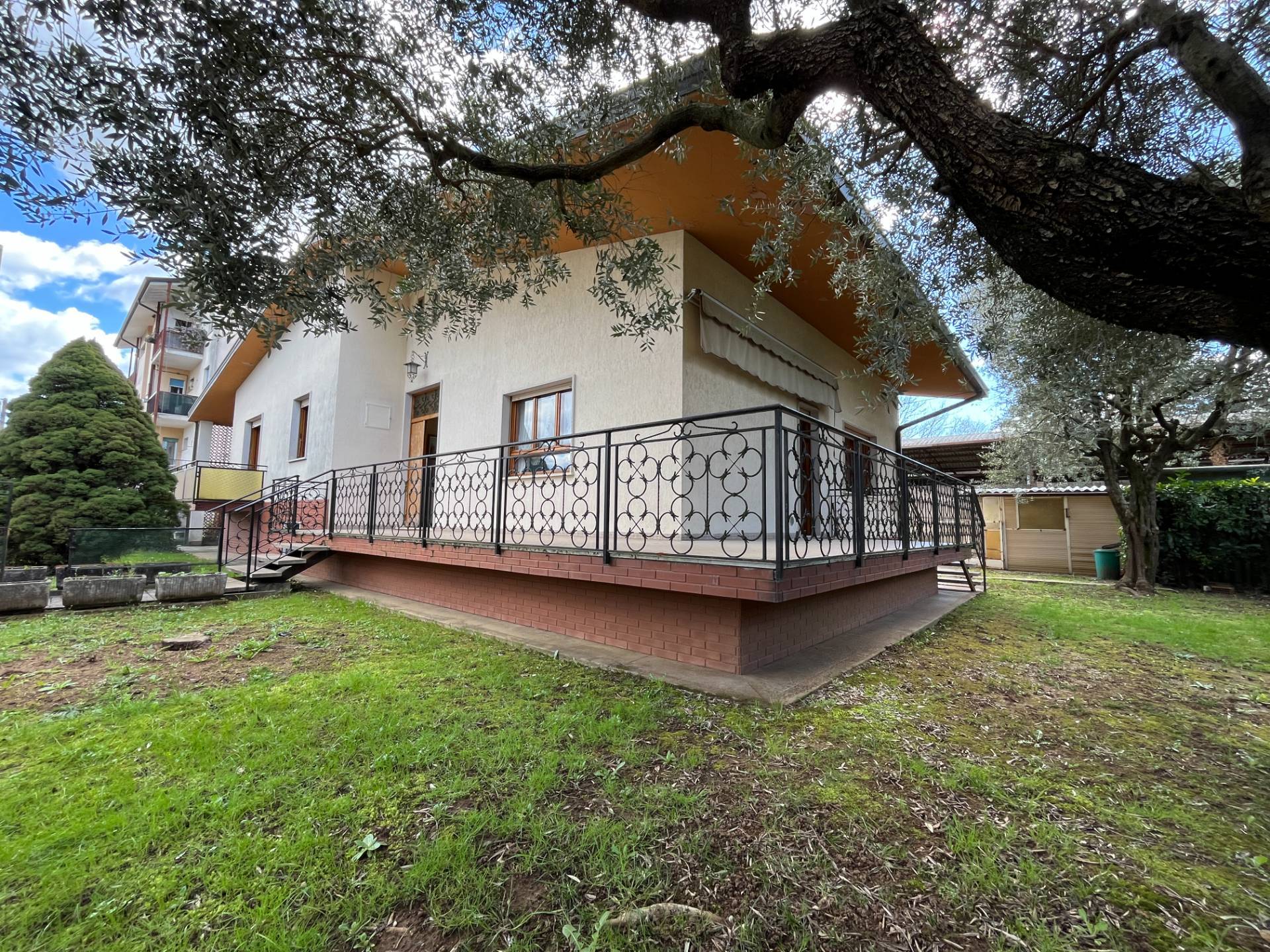 Casa indipendente in vendita a Mossa