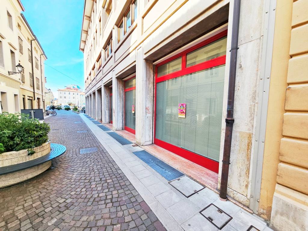 Negozio in vendita a Gorizia