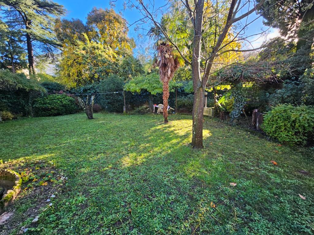 Stabile intero in vendita a Gorizia, Centro storico