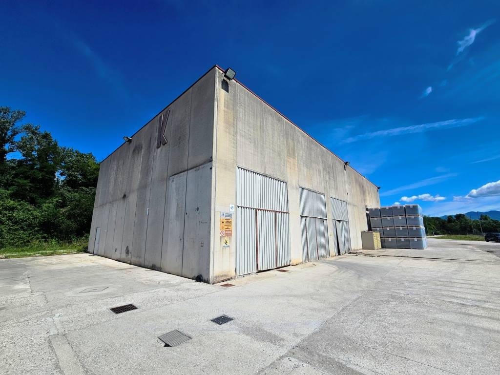 Capannone industriale in vendita a Savogna d'Isonzo