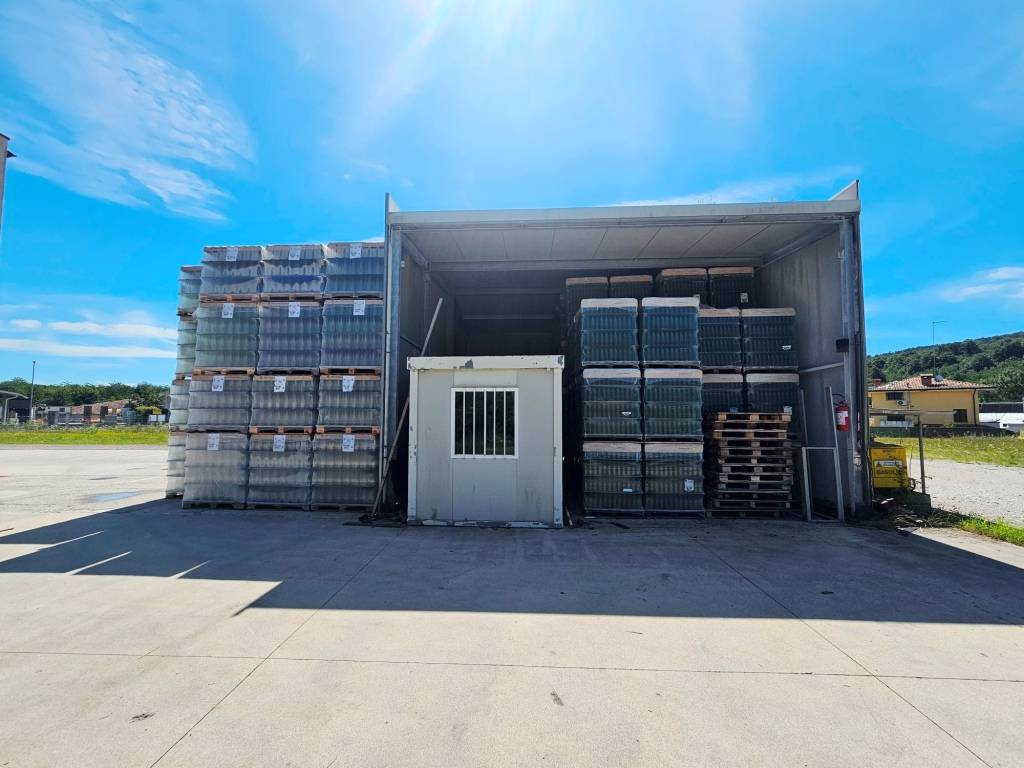 Capannone industriale in vendita a Savogna d'Isonzo