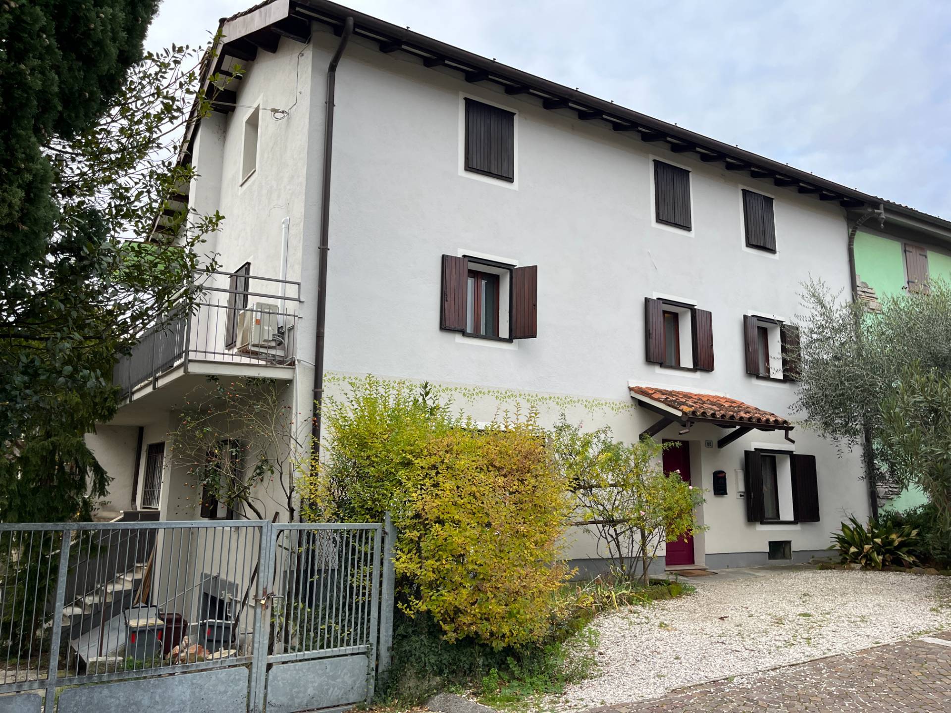 Casa in linea in vendita a Farra d'Isonzo