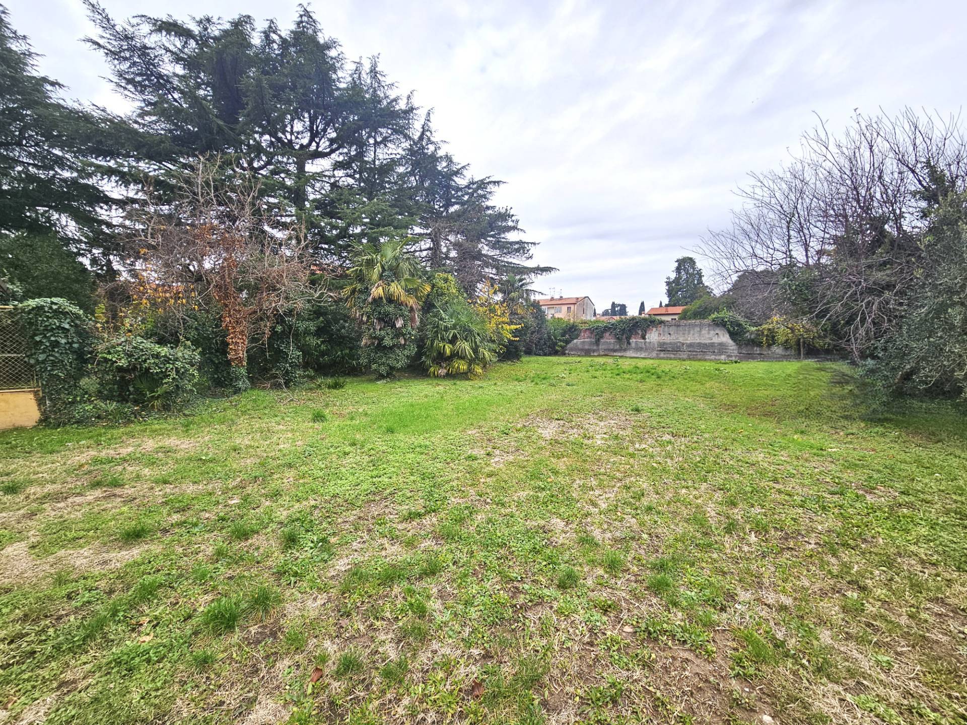 Stabile intero in vendita a Farra d'Isonzo