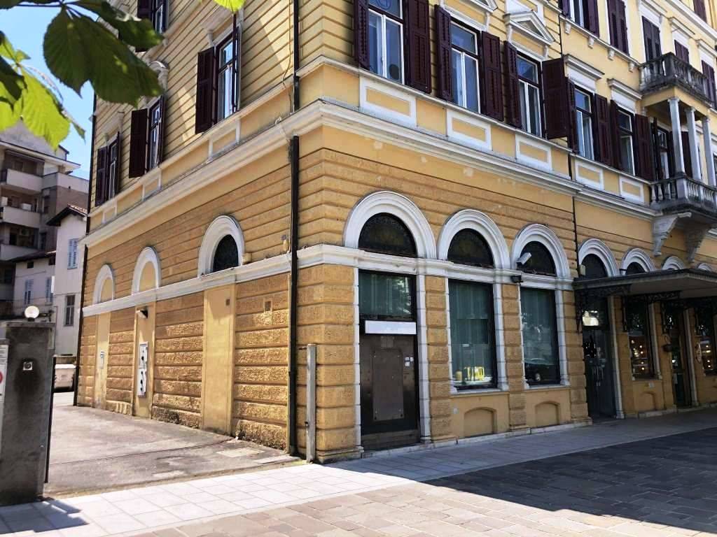 Negozio in vendita a Gorizia, Centro storico