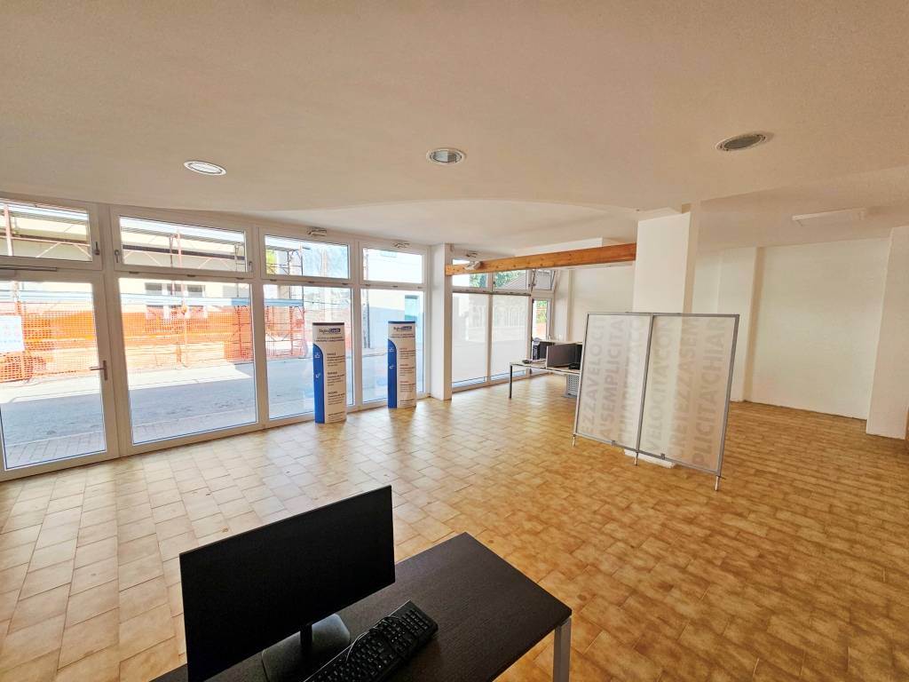 Negozio in vendita a Cormons