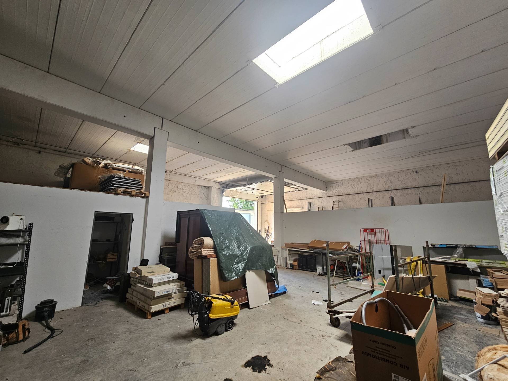 Deposito in vendita a Gorizia