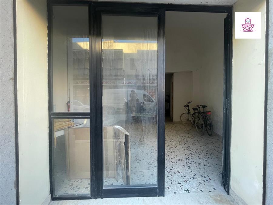 Attivit commerciale in vendita in via orti, Trapani