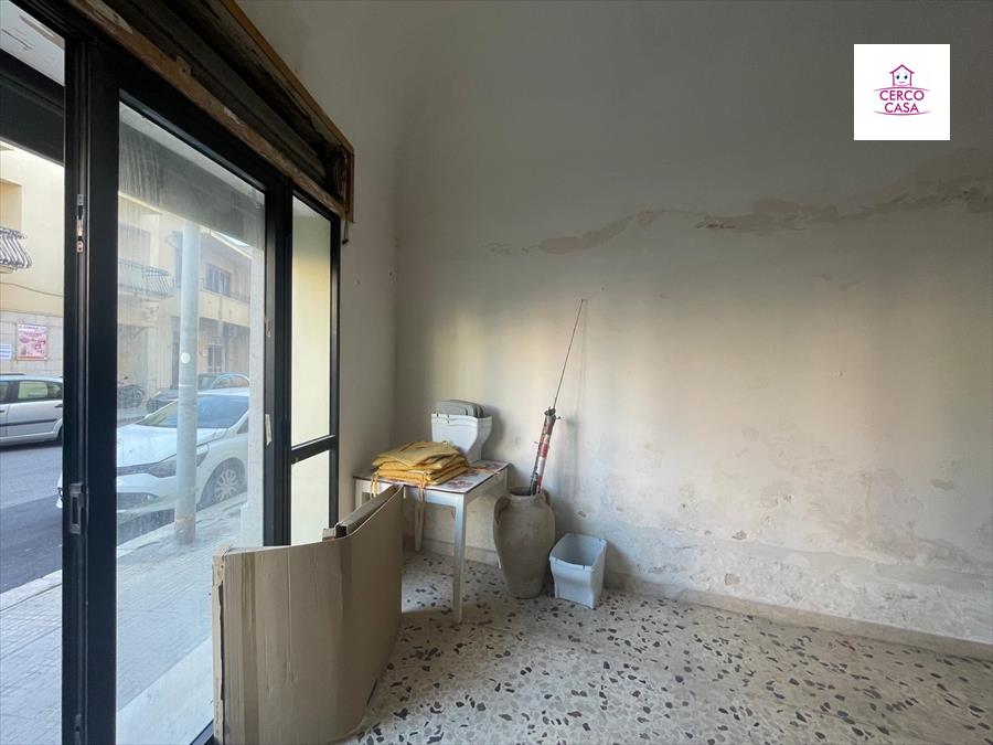 Attivit commerciale in vendita in via orti, Trapani