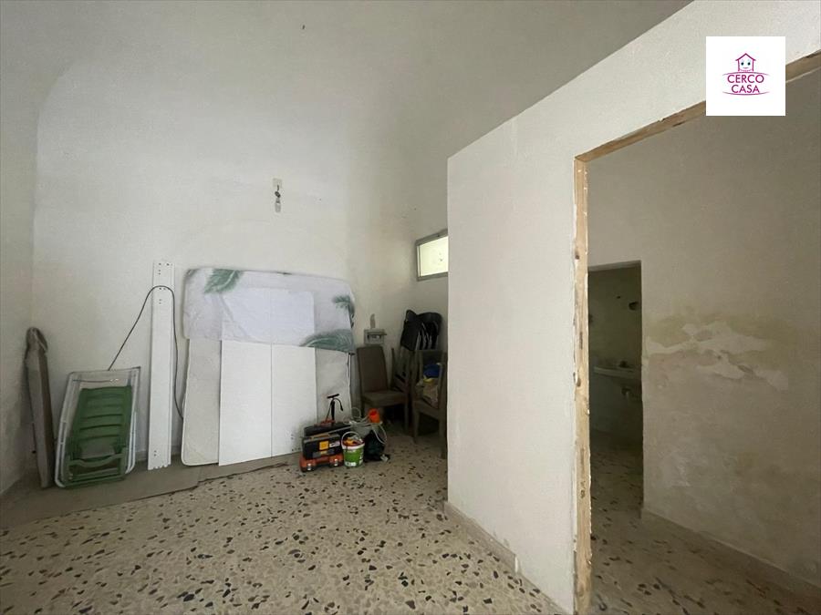 Attivit commerciale in vendita in via orti, Trapani