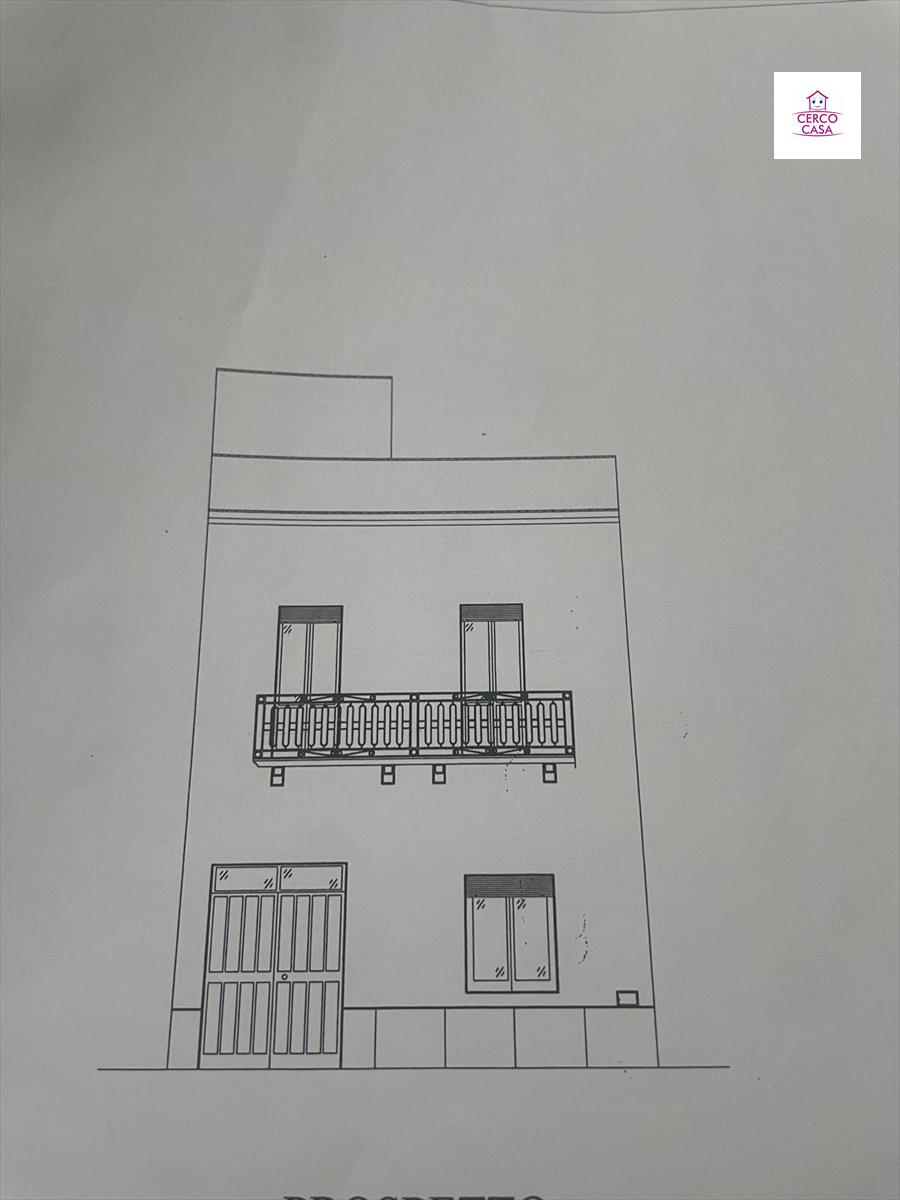 Casa indipendente con giardino in via marconi, Trapani